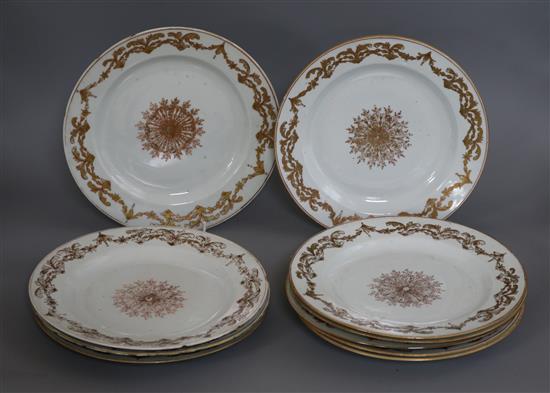 A set of ten 18th century Chinese export gilt decorated dinner plates Diameter 22.5cm